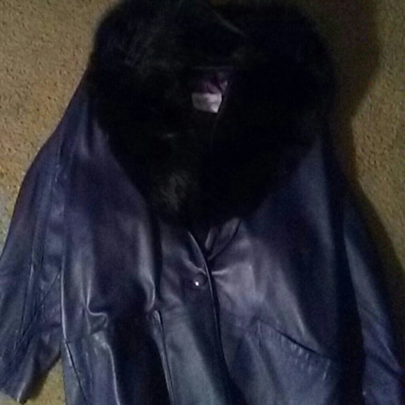 2 leather coats with  fox fur detached or attached - Picture 1 of 2